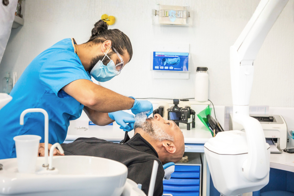 Oral Health Tips for Seniors Image
